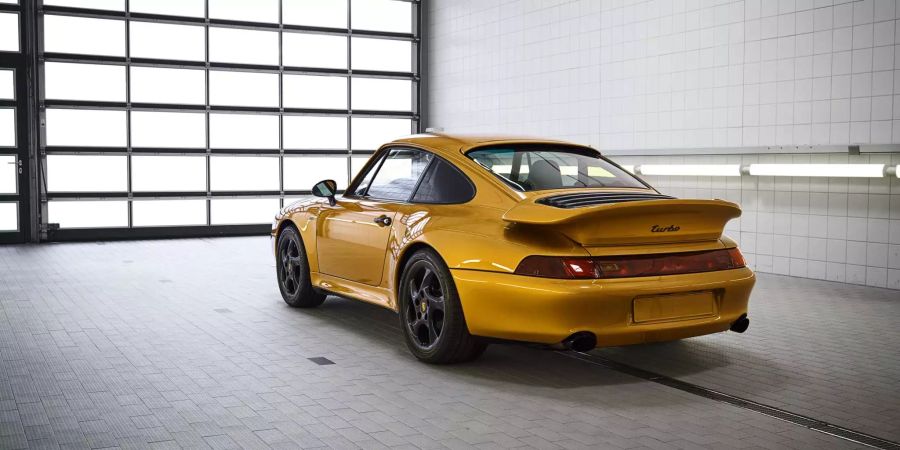 Der Porsche 993 mit Baujahr 2018 ist mit zwei Turbolader bestückt.