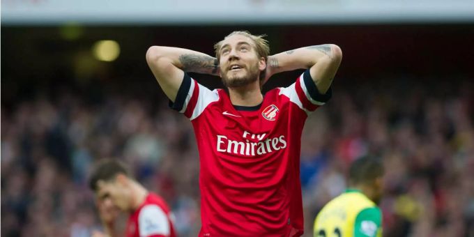 Nicklas Bendtner im Einsatz mit Arsenal (Archivbild). Nicklas Bendtner im Einsatz mit Arsenal (Archivbild).