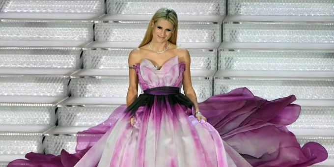 Michelle Hunziker bei ihrem Auftritt auf dem Sanremo Italian Song Festival in Italien. Michelle Hunziker bei ihrem Auftritt auf dem Sanremo Italian Song Festival in Italien.
