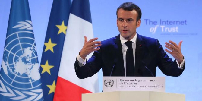 Emmanuel Macron, Präsident von Frankreich, hält während des Internet-Forums der UN-Kulturorganisation Unesco eine Rede.