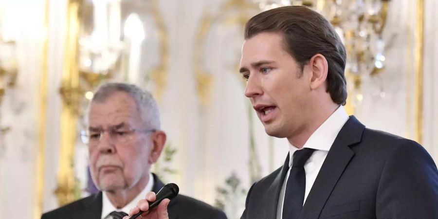 ... ganz zum Leidwesen von Sebastian Kurz, der sich über die Affäre empört gibt. In der Schweiz schweigt man derweil.