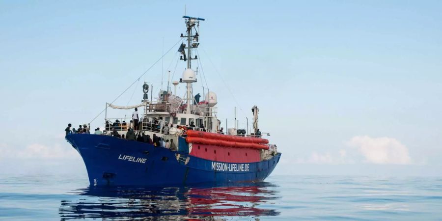 Das Rettungsschiff «Lifeline» rettet Flüchtlinge auf dem Mittelmeer.