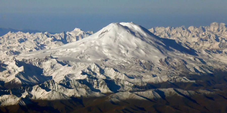 Der Elbrus im Nordkaukasus in Russland.