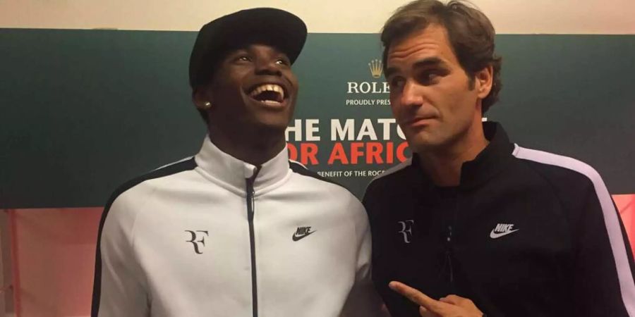 Immer noch in Kontakt: Breel Embolo und sein grosses Vorbild Roger Federer.