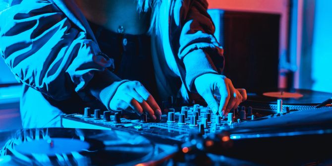 DJ am Mixer