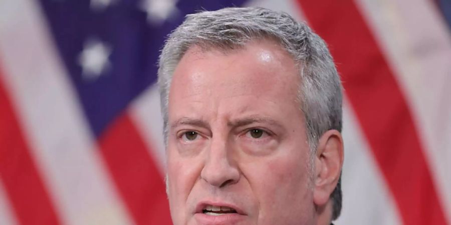 ARCHIV - Bill de Blasio, Bürgermeister von New York, spricht auf einer Pressekonferenz über das Coronavirus. Foto: Luiz Rampelotto/ZUMA Wire/dpa