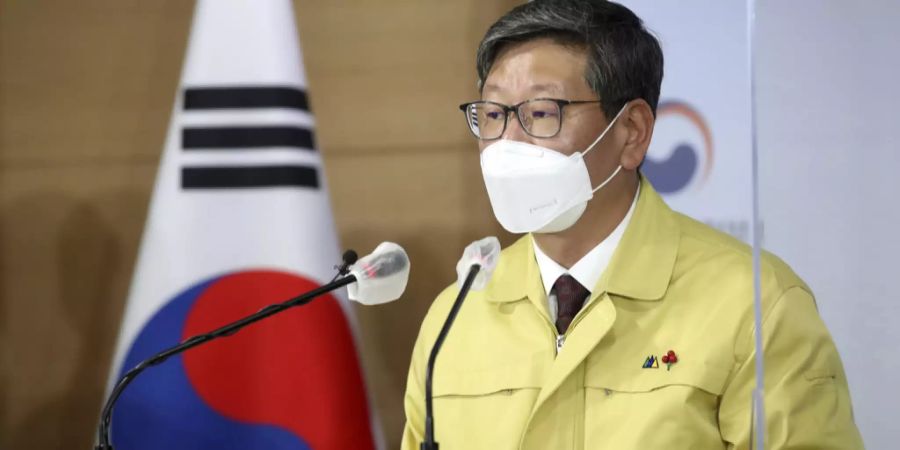 lee yong gu