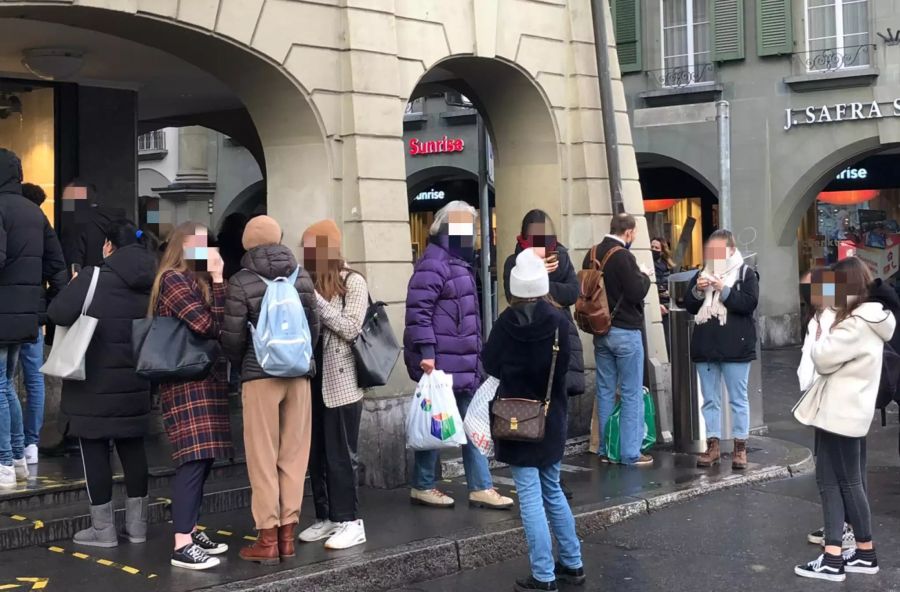 Nach den Festtagen ist wieder Kleider- und Schuhe-Kaufen angesagt.