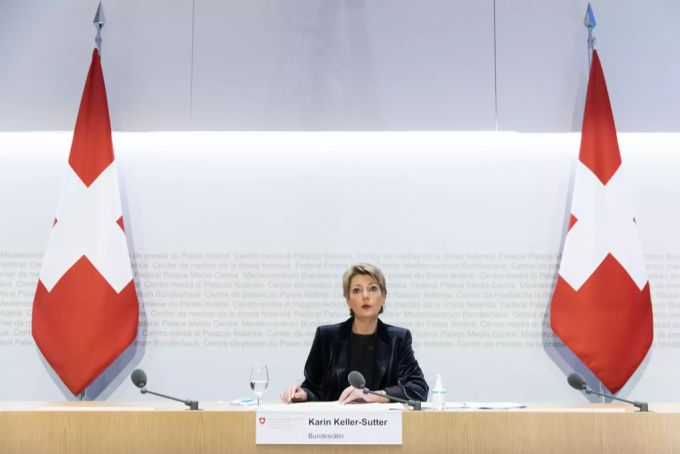 Justizministerin Karin Keller-Sutter an der Medienkonferenz am Abstimmungssonntag, 29. November 2020. Sie hat sich im Parlament lange für den Gegenvorschlag des Ständerats eingesetzt. Karin Keller-Sutter