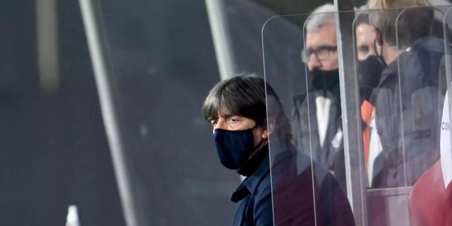 Ist nach dem 0:6 in Spanien deutlich angezählt: Bundestrainer Joachim Löw. Foto: Robert Michael/dpa-Zentralbild/dpa
