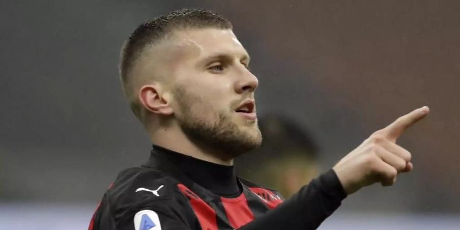 Wurde positiv auf Corona getestet und muss in Quarantäne: Ante Rebic von AC Mailand. Foto: Luca Bruno/AP/dpa