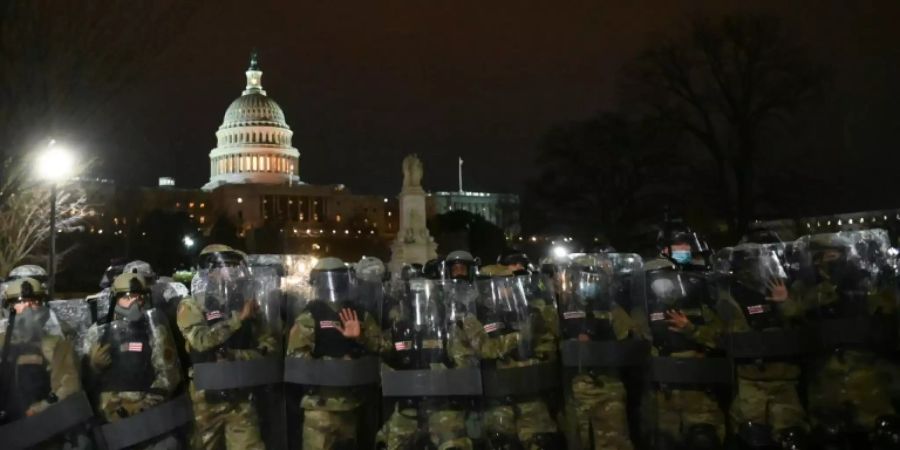 Mitglieder der Nationalgarde vor dem Kapitol in Washington