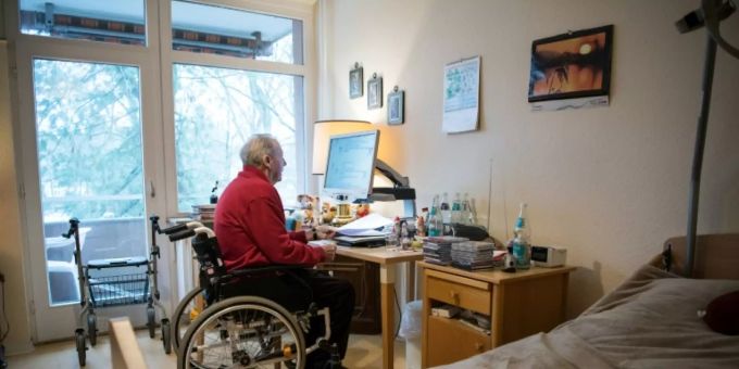 Bewohner müssen für zusätzliche Möbelstücke bezahlen. (Symbolbild) Bewohner