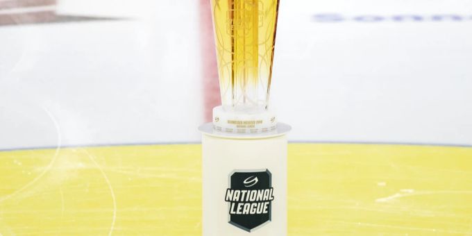 Der Pokal der National League für den Schweizer Eishockeymeister. National League Pokal