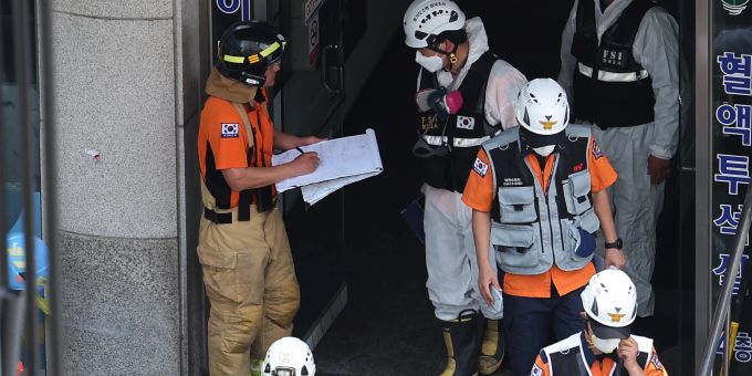 Mindestens fünf Menschen kamen beim Brand in einer südkoreanischen Dialyse-Klinik ums Leben. At least five killed in a fire at a Incheon hospital building