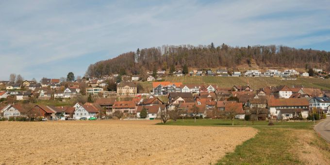 Blick auf die Gemeinde Laufen-Uhwiesen. Blick auf die Gemeinde Laufen-Uhwiesen.
