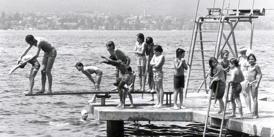 Sonderausstellung im Ortsmuseum Zollikon zu 100 Jahre Seebad