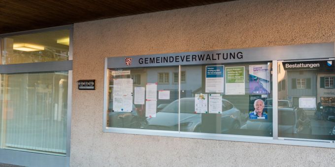 Die Gemeindeverwaltung von Andelfingen. Die Gemeindeverwaltung von Andelfingen.