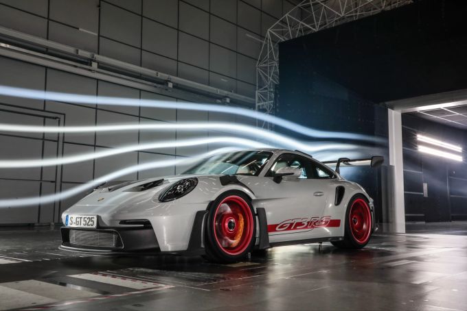 Daten sammeln: Die Finesse des Porsche 911 GT3 RS zeigt sich erst im Windkanal richtig. Daten sammeln: Die Finesse des Porsche 911 GT3 RS zeigt sich erst im Windkanal richtig.