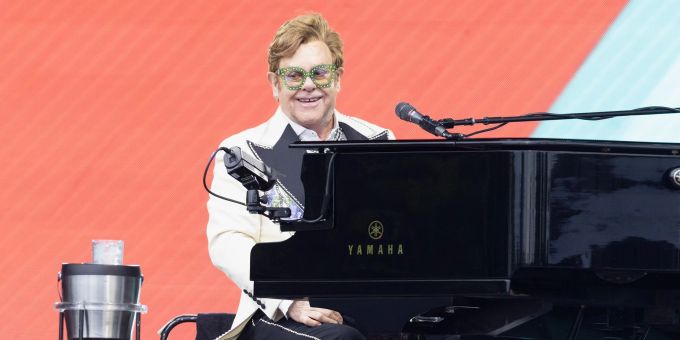 Elton John hatte in Cannes seinen neuen Song mit Britney Spears vorgestellt (Archivbild). elton john