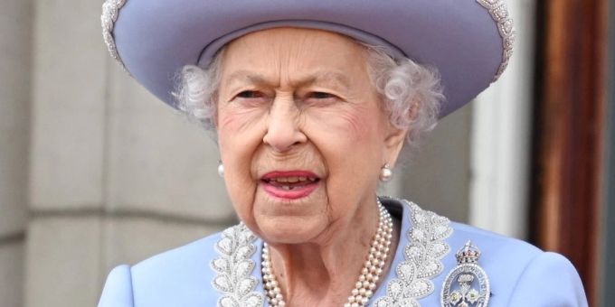 Queen Elizabeth II. musste im Dezember 2021 einen Schock überwinden. Queen Elizabeth II. musste im Dezember 2021 einen Schock überwinden.