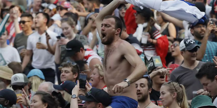 Die Sportfans in Hongkong wären sehr begeisterungsfähig. Hier zeigen sie es an einem Rugbyturnier