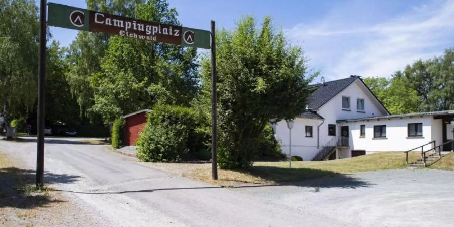 Die Polizei hat auf dem Campingplatz weitere Gegenstände sichergestellt. Foto: Guido Kirchner