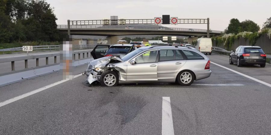 Auffahrkollision zwischen zwei Autos