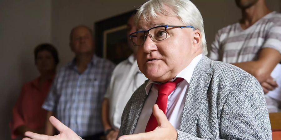 Poltisches Urteil: Moutiers Stadtpräsident Marcel Winistoerfer (CVP) am Donnerstag vor den Medien in Moutier.