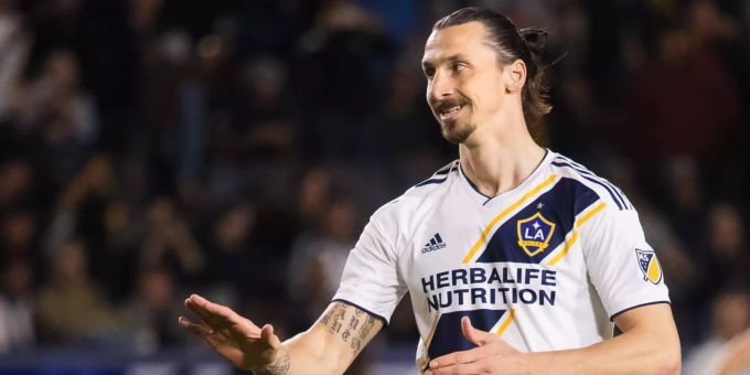 Raten Sie mal... - Zlatan Ibrahimovic präsentiert seine Traum-Elf