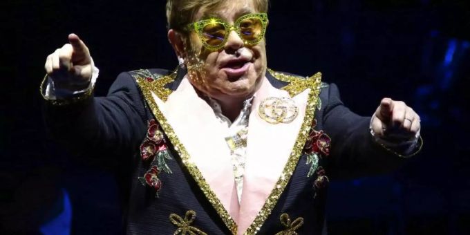 Elton John sagt deutlich seine Meinung. Foto: Greg Allen/Invision/AP Elton John sagt deutlich seine Meinung. Foto: Greg Allen/Invision/AP