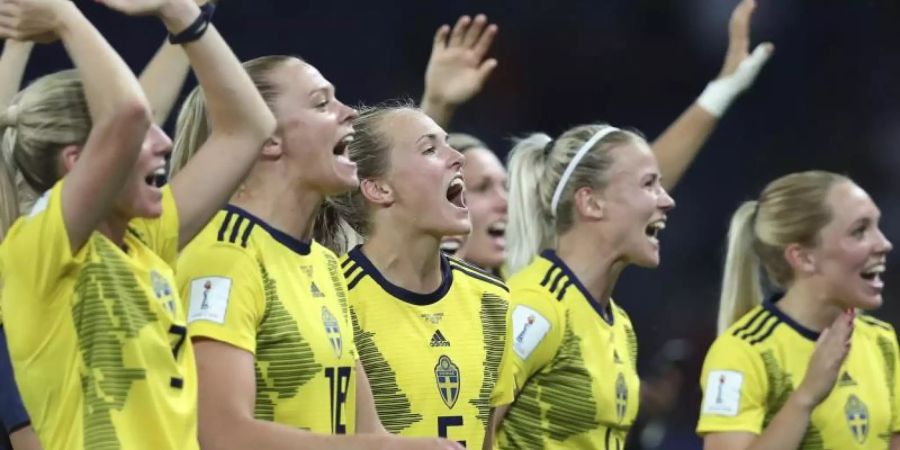 Die Schwedinnen wollen im WM-Viertelfinale das DFB-Team schlagen. Foto: Francisco Seco/AP