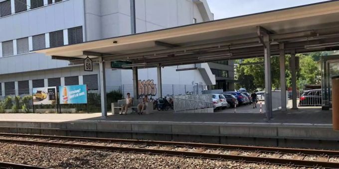 Kleiderabgabe & Selecta Automaten Bahnhof Köniz