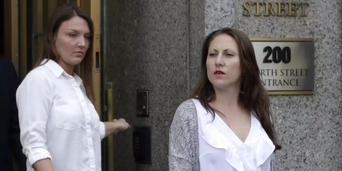 Courtney Wild (links) und Michelle Licata sprachen mit den Medien über ihre Erlebnisse mit dem US-Milliardär Jeffrey Epstein. Jeffrey Epstein