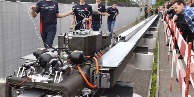 Dübendorf ZH - Swissloop tritt mit «Claude Nicollier» am Hyperloop-Wettbewerb an