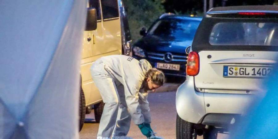 Spurensicherung nach dem Mord in Stuttgart