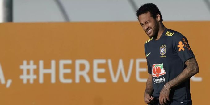 Neymar soll seine Entscheidung getroffen haben: Seine Zukunft liegt nicht in Paris. Neymar Paris Barcelona