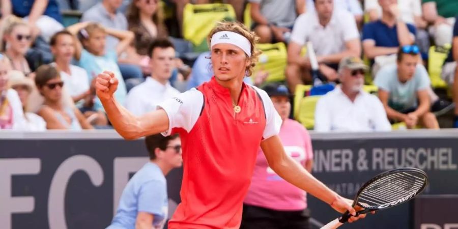 Freude über den Einzug ins Viertelfinale in der Heimat: Alexander Zverev. Foto: Daniel Bockwoldt