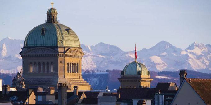 Bundesrat und Parlament halten eine Frist beim Umtausch der alten Banknoten nicht mehr für zeitgemäss. Banknoten