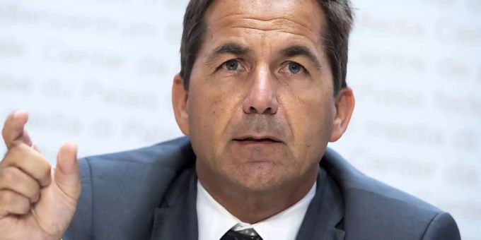 Bundeskanzler Walter Thurnherr kritisiert die Zusammenarbeit von Politik und Wissenschaft. (Archivbild) walter thunherr bundeskanzler