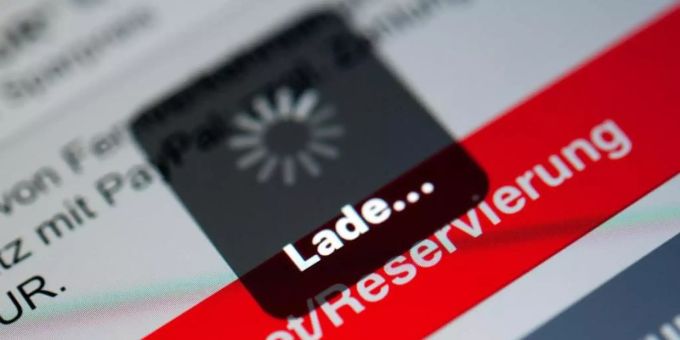 Von Anfang 2020 an sollen Soldaten in Uniform kostenlos die Züge der Deutschen Bahn benutzen können. Foto: Sebastian Gollnow/Symbolbild