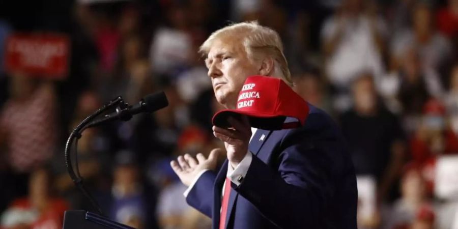 US-Präsident Donald Trump bei einer Wahlkampfveranstaltung in Manchester, New Hampshire. Foto: Patrick Semansky/AP