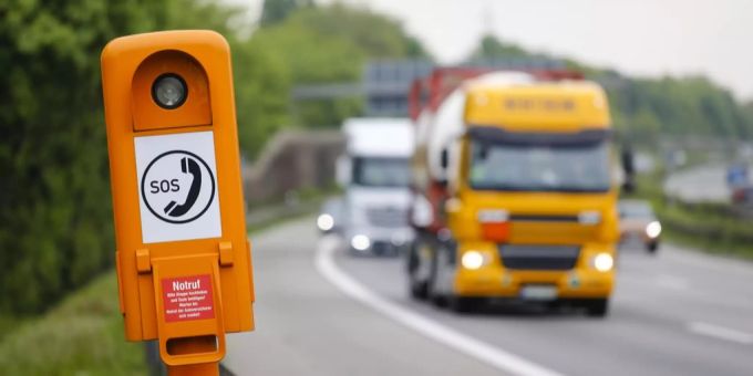 Selbstunfall auf Autobahn. Selbstunfall auf Autobahn.