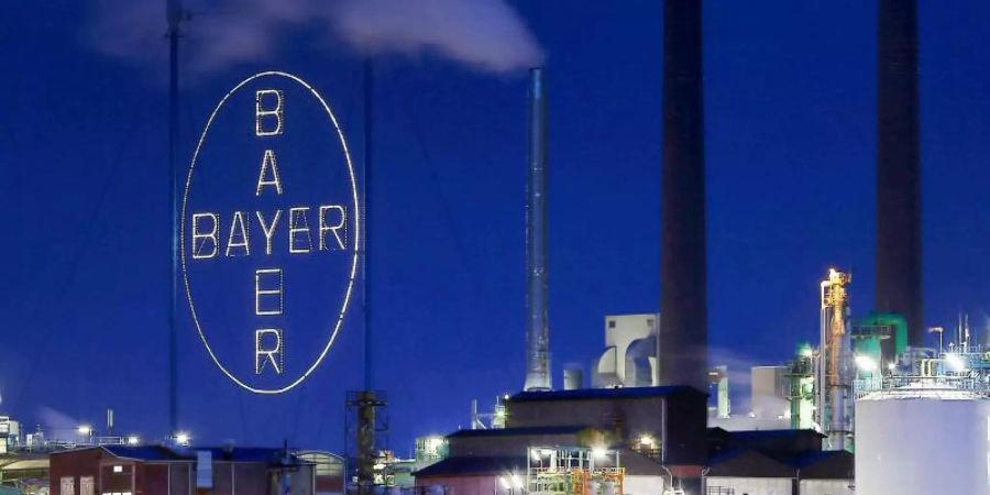 Das Werk der Bayer AG im Chemiepark in Leverkusen. Der Bayer Konzern veröffentlicht am Dienstag seine Quartalszahlen. Foto: Oliver Berg