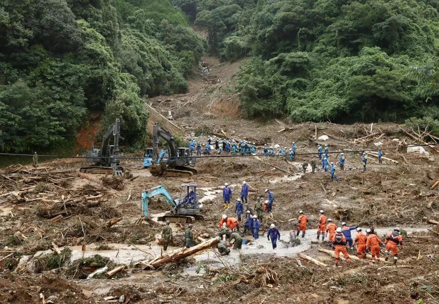 Nach Unwetter in Japan