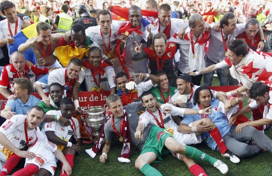 Jubel beim FC Sion nach dem Sieg im Cupfinal 2011 gegen Xamax.