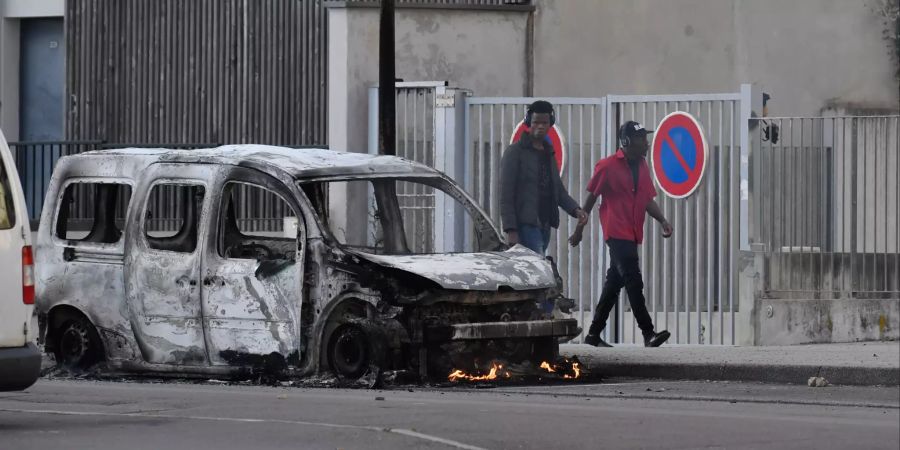 Frankreichs Innenministerium verurteilt Ausschreitungen bei Dijon