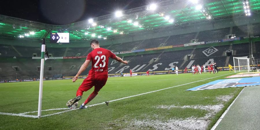 Die Bundesliga möchte die Saison am 25. Mai mit Geisterspielen fortsetzen.