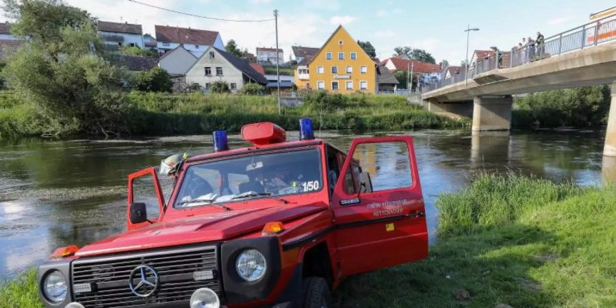 Bei einem Junggesellenabschied auf der Donau ist ein 30-Jähriger in Baden-Württemberg ertrunken. Foto: Thomas Warnack/dpa