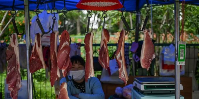 Verkauf von Wildtieren auf einem Markt in China. Coronavirus Wildtier